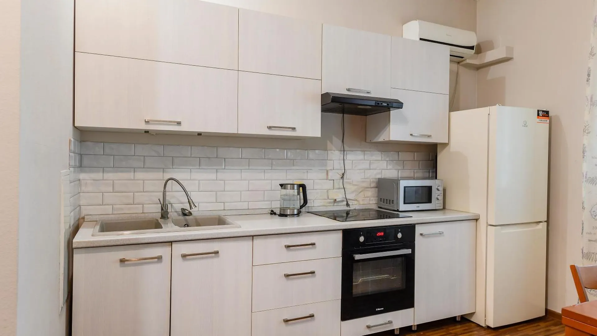 3Rooms Apartment In The Center 알마티