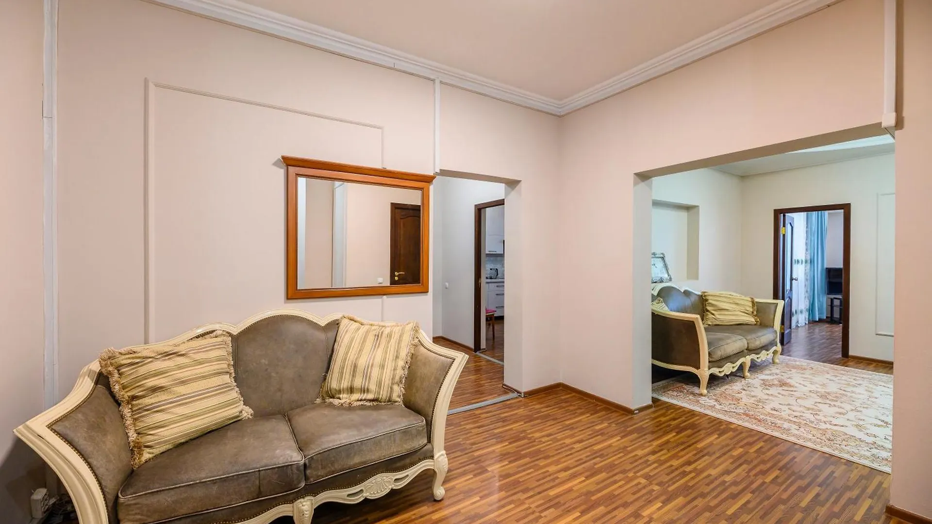 3Rooms Apartment In The Center 알마티 0*,